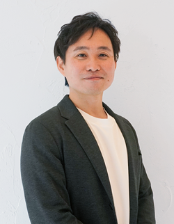 代表取締役社長 川尻 篤史 Atsushi Kawajiri